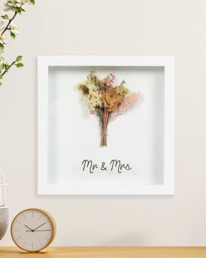 Украсна цветна рамка MR & MRS